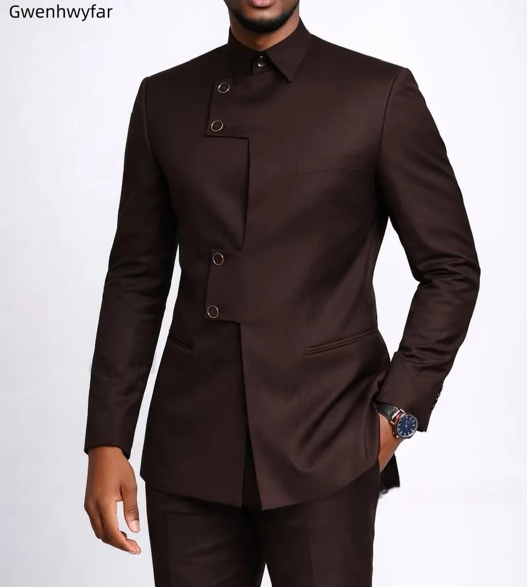 Completo da Uomo Gwenhwyar in  - Men'S Grooming Jacket recensione e prezzo